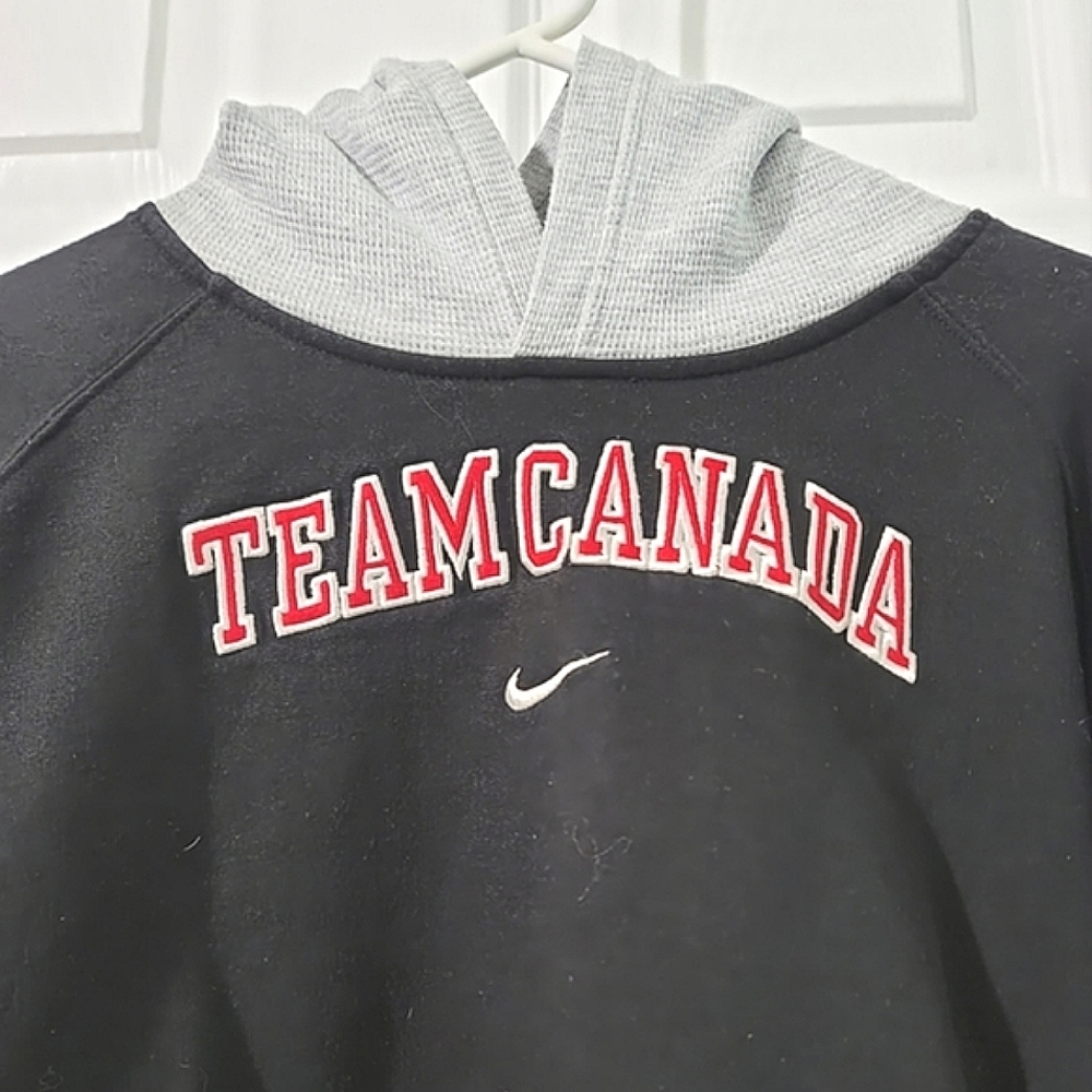 Nike Team Canada 🇨🇦 Youth Pull-Over Hoodie Sweatshirt Size L